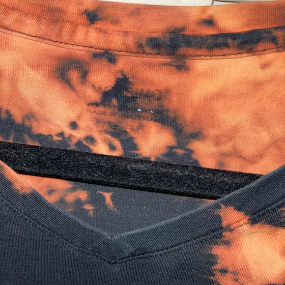 🌼🌼🌼Customized Black Tee - Picture 4 of 6